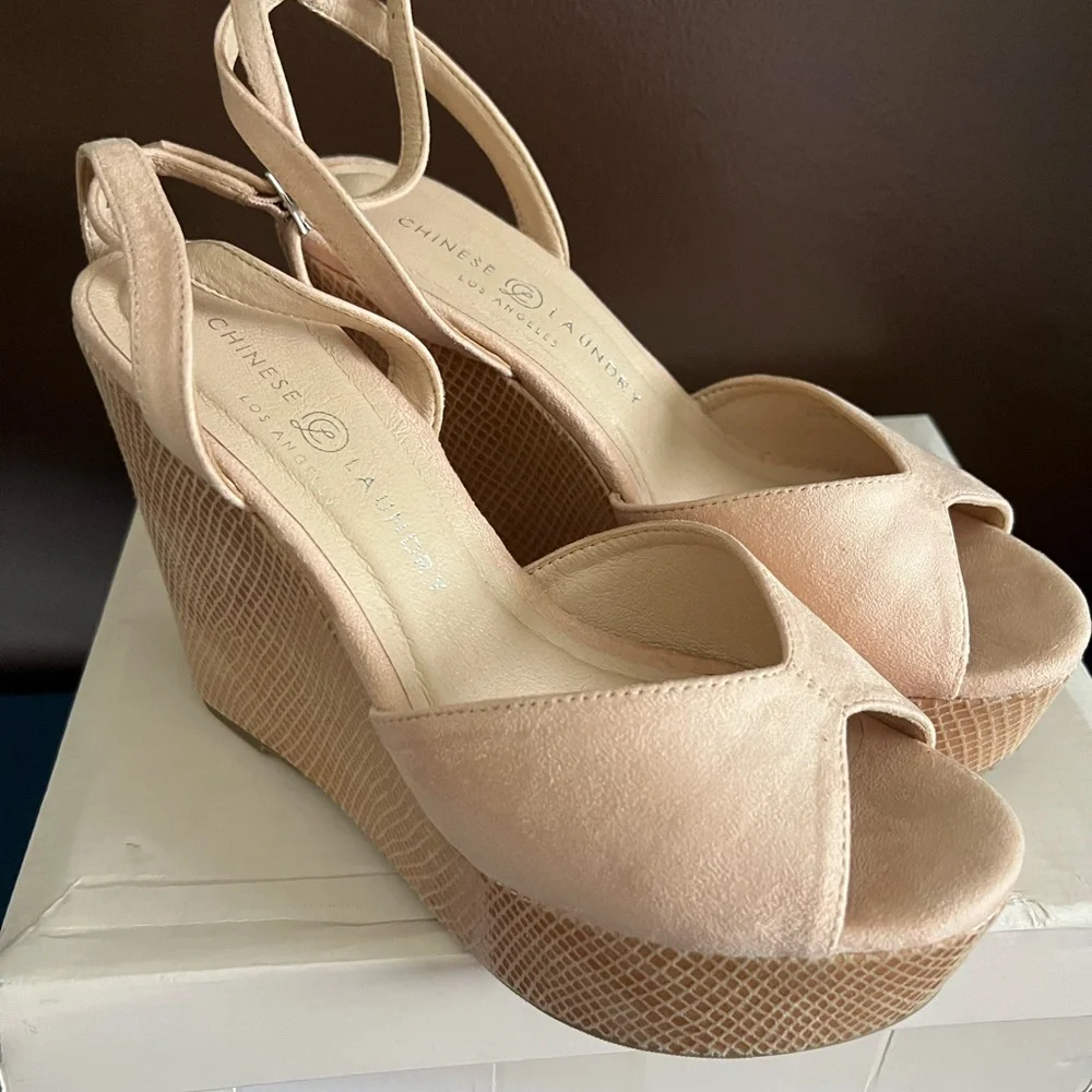 Chinese Laundry Women's Ankle Strap, Platform Wedge Sandal Sz 10M